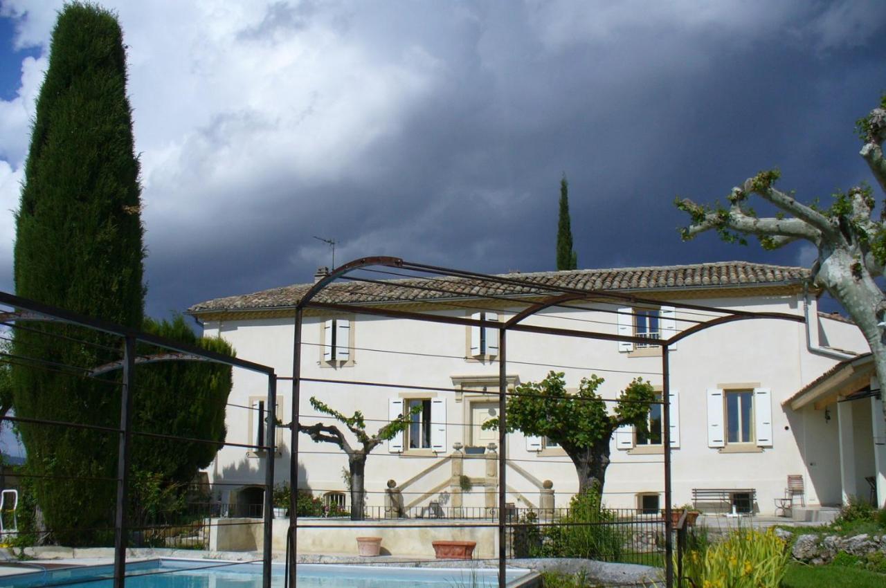Le Mas Des Sorcieres - Maison D'Hotes Valréas Dış mekan fotoğraf
